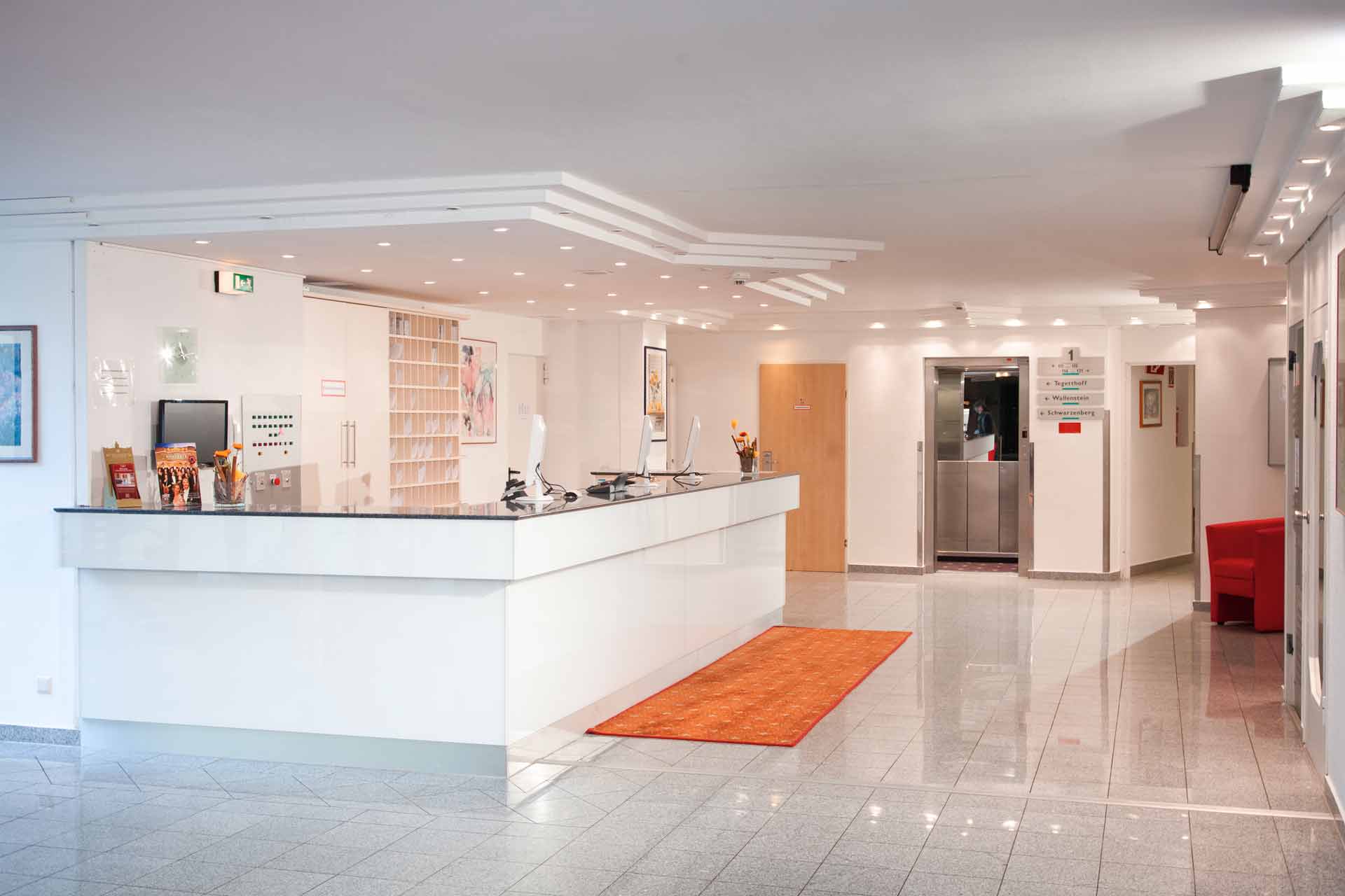 Lenas West Hotel