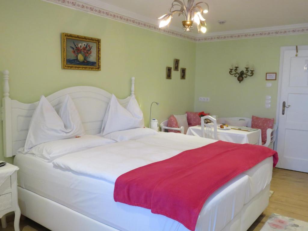 Hotel & Heuriger Schneider-Gössl
